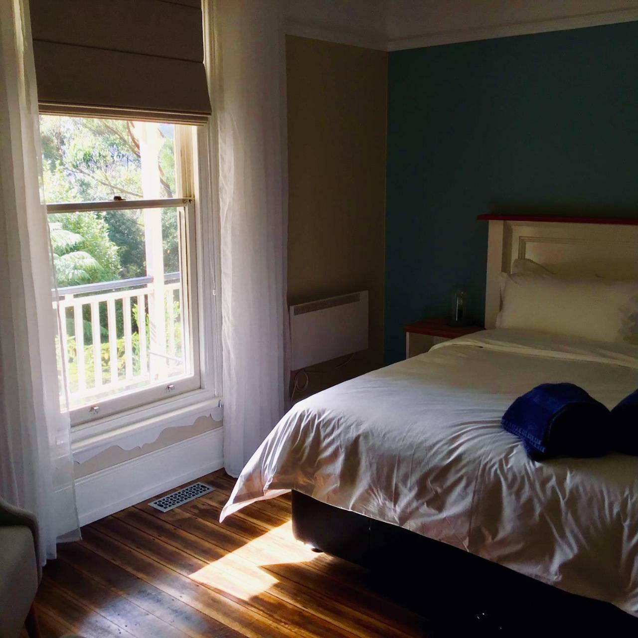 Harrison House Bed and Breakfast Strahan Exteriör bild