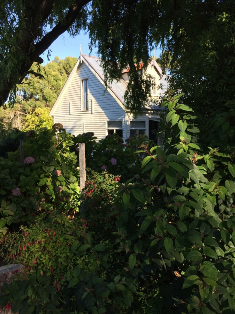 Harrison House Bed and Breakfast Strahan Exteriör bild