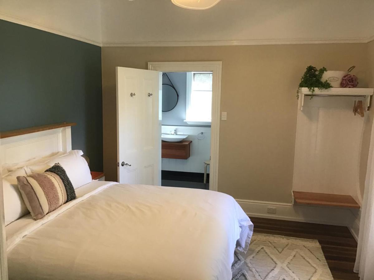 Harrison House Bed and Breakfast Strahan Exteriör bild